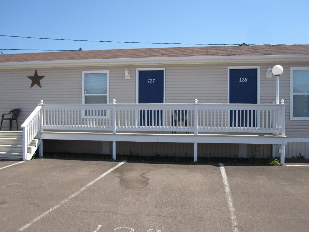 Gaudet Motel シェディアック エクステリア 写真